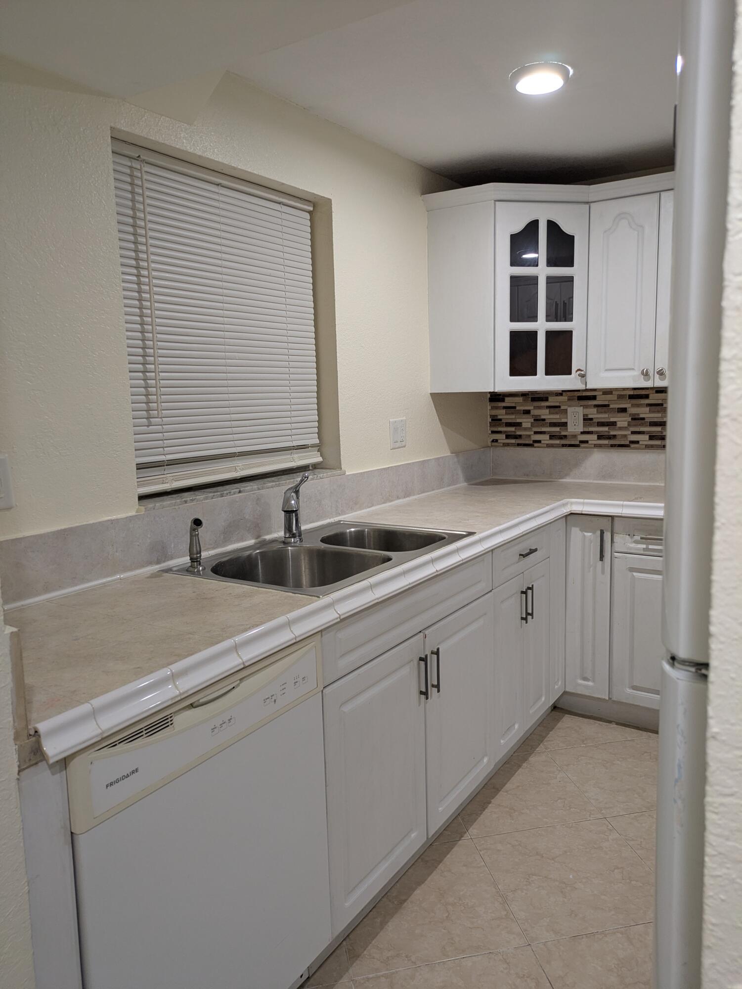 Coral Gardens II Condo - Residential Lease