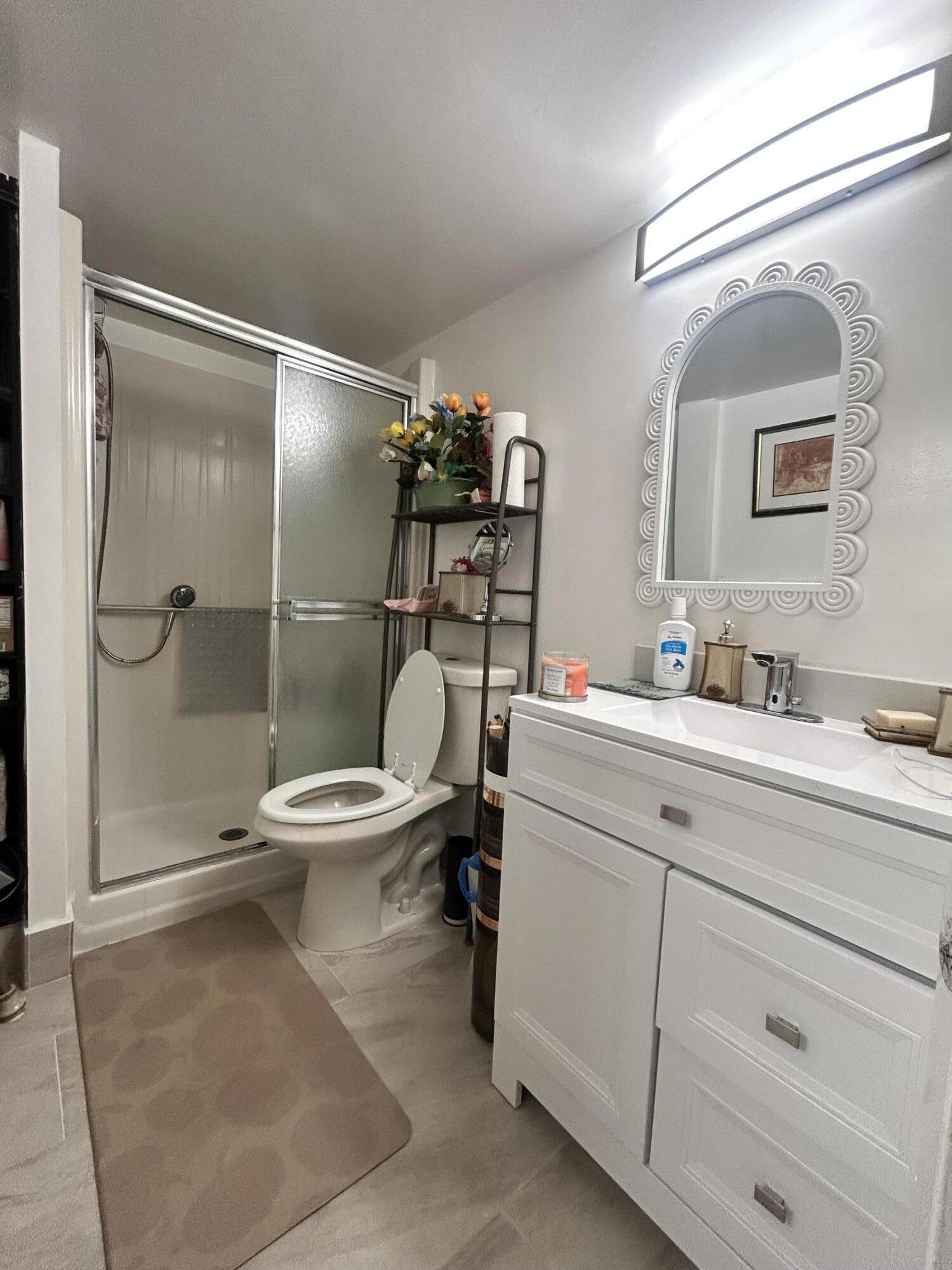 VILLAGE ROYALE GREENHILL CONDO - Residential