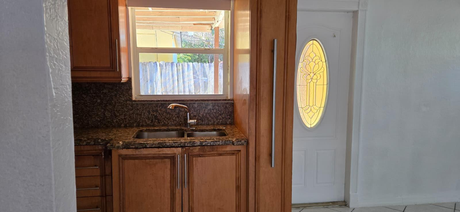 MIAMI GARDENS ESTATES SEC 6 - Residential Lease