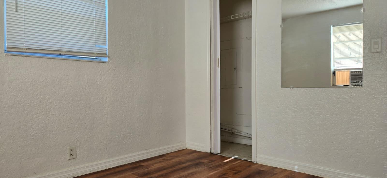 MIAMI GARDENS ESTATES SEC 6 - Residential Lease