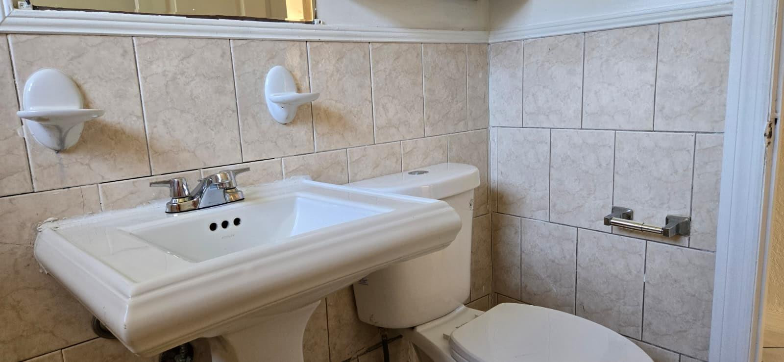 MIAMI GARDENS ESTATES SEC 6 - Residential Lease