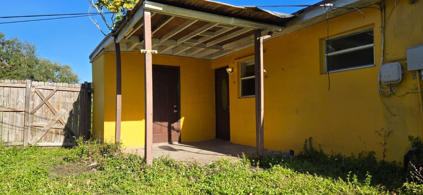 MIAMI GARDENS ESTATES SEC 6 - Residential Lease