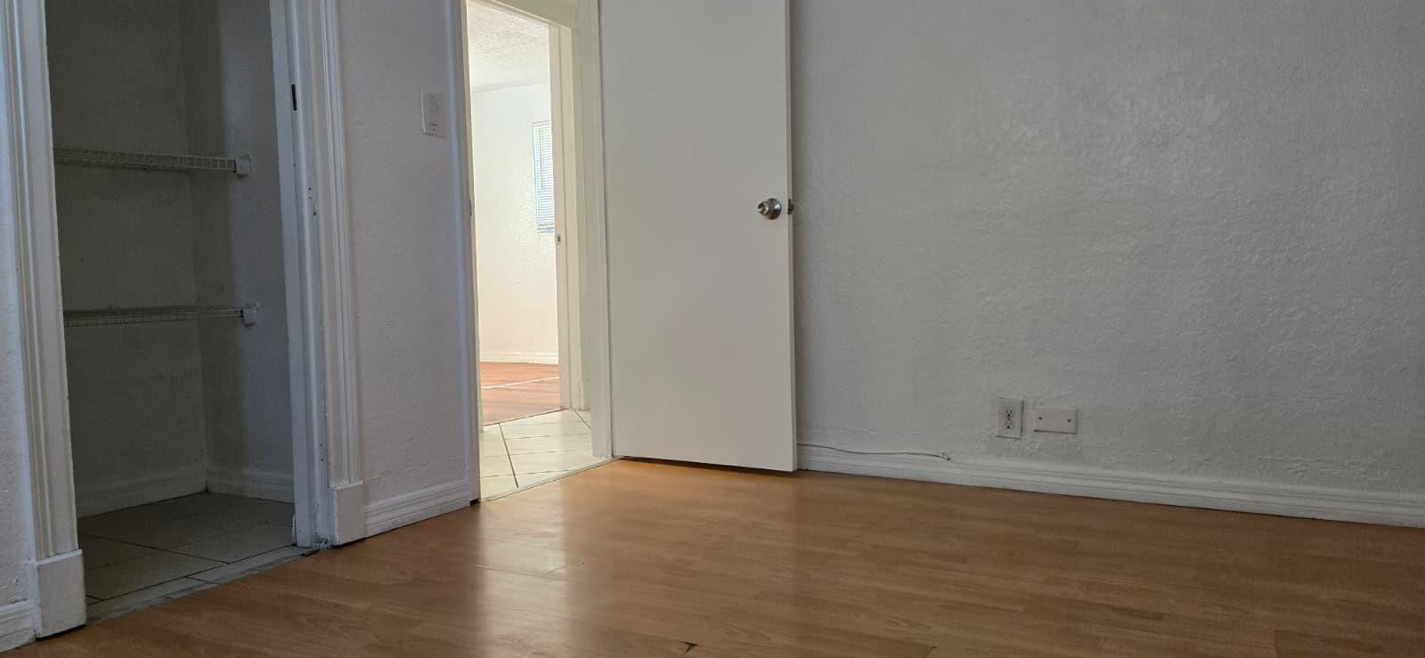 MIAMI GARDENS ESTATES SEC 6 - Residential Lease
