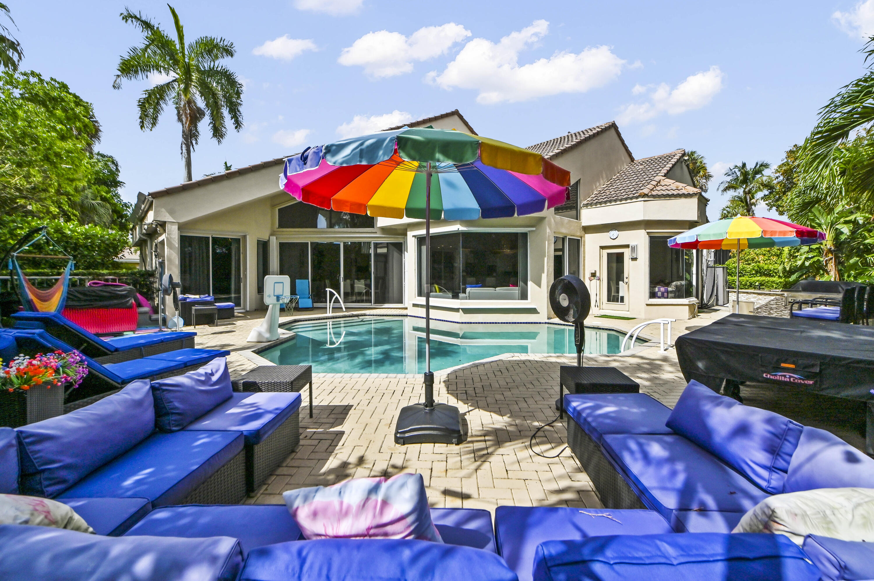 ENCANTADA - Residential