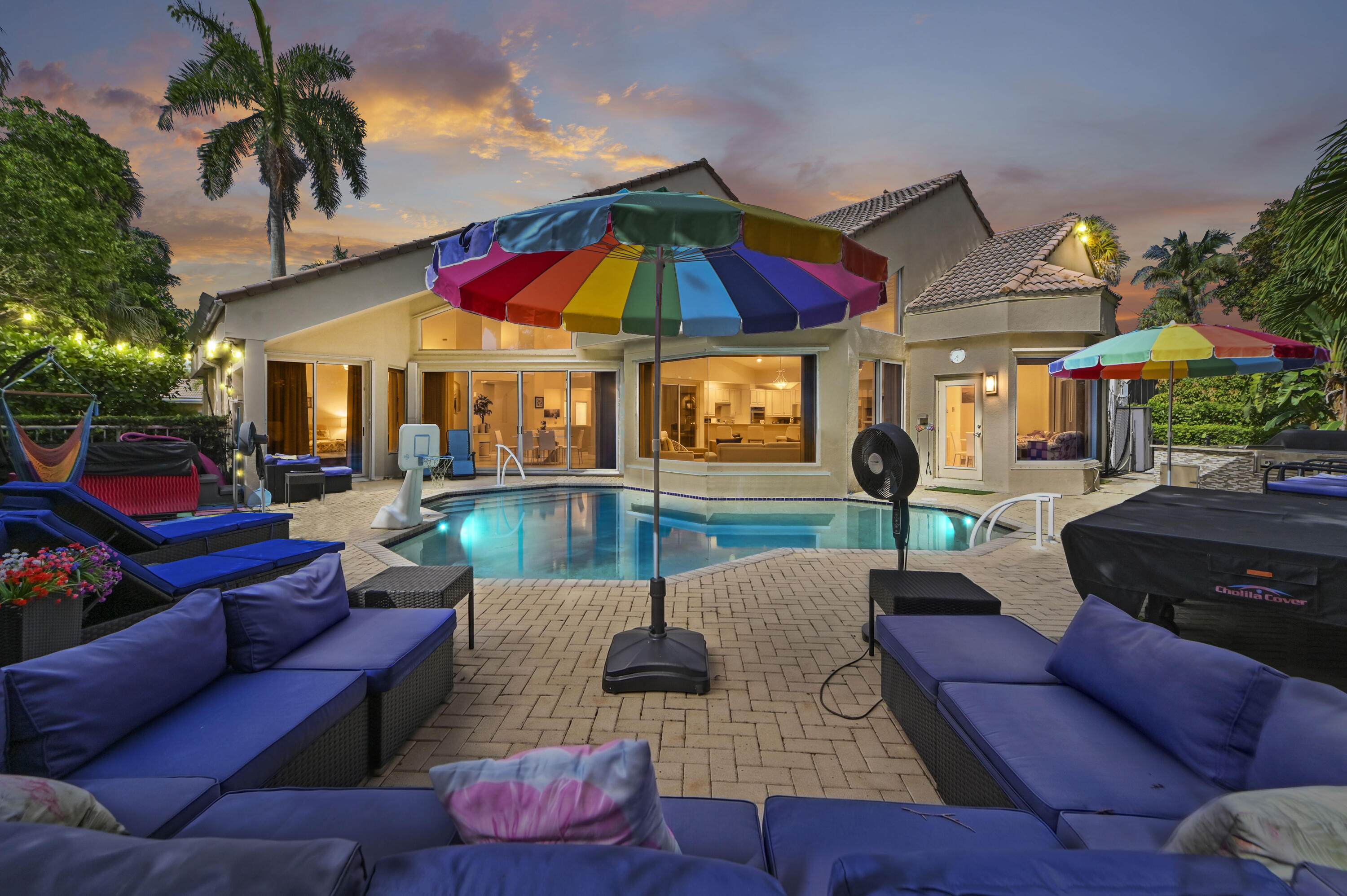 ENCANTADA - Residential