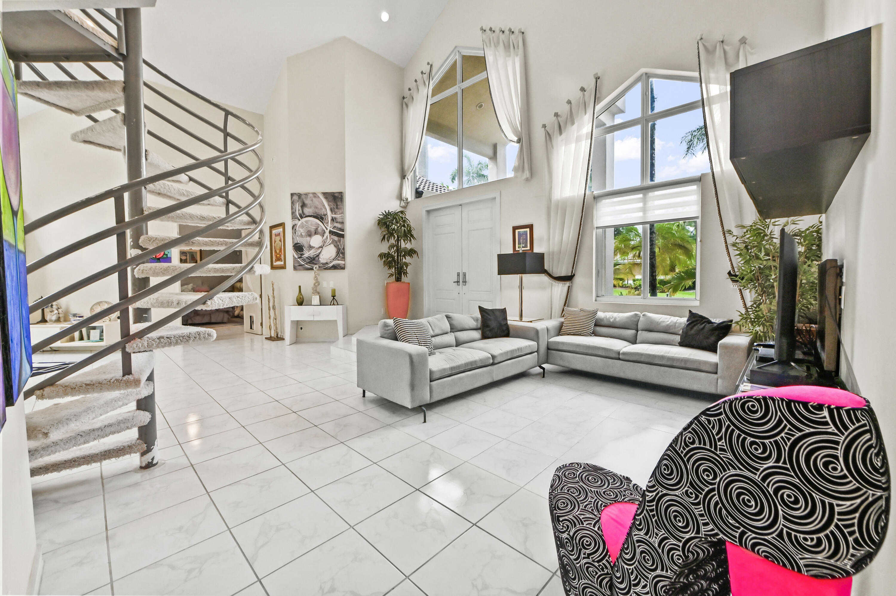ENCANTADA - Residential