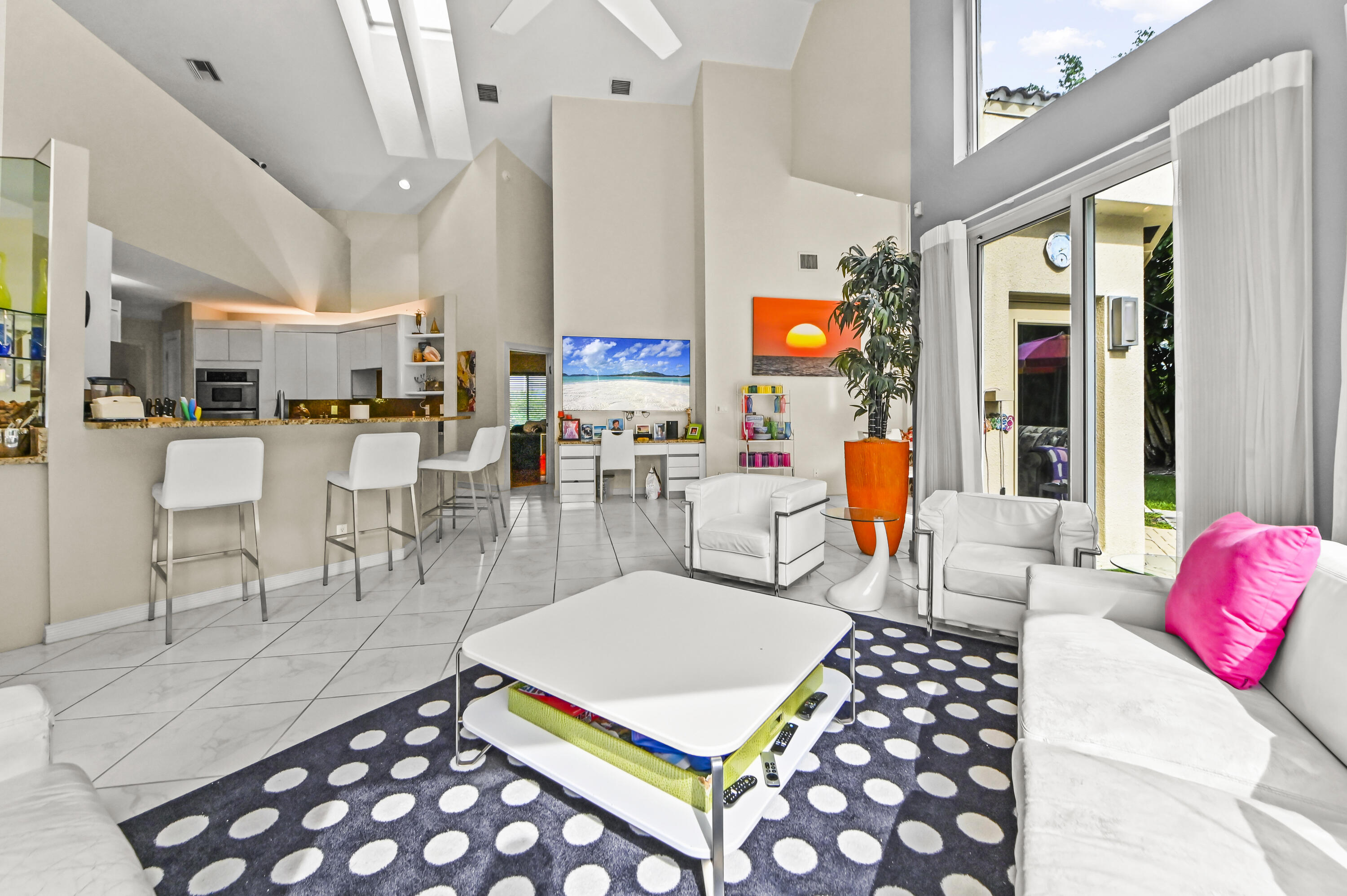 ENCANTADA - Residential