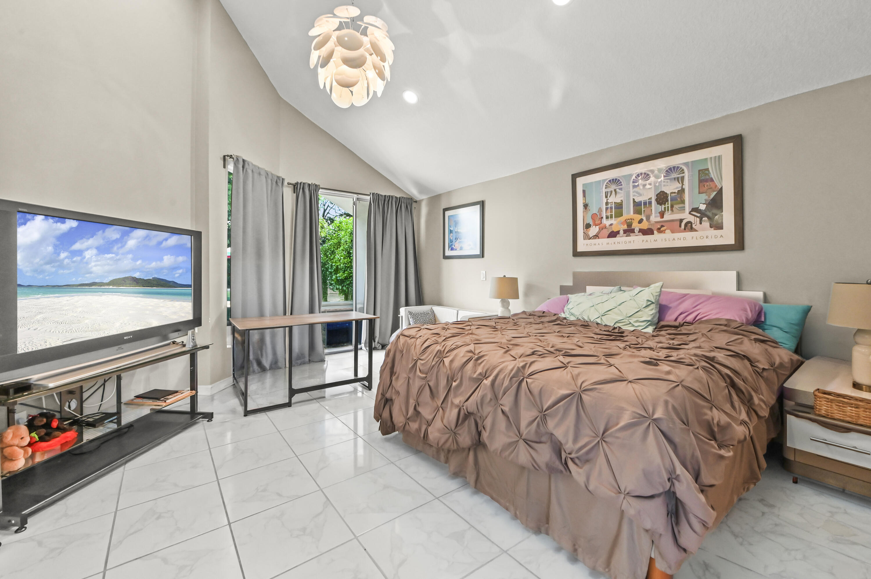 ENCANTADA - Residential