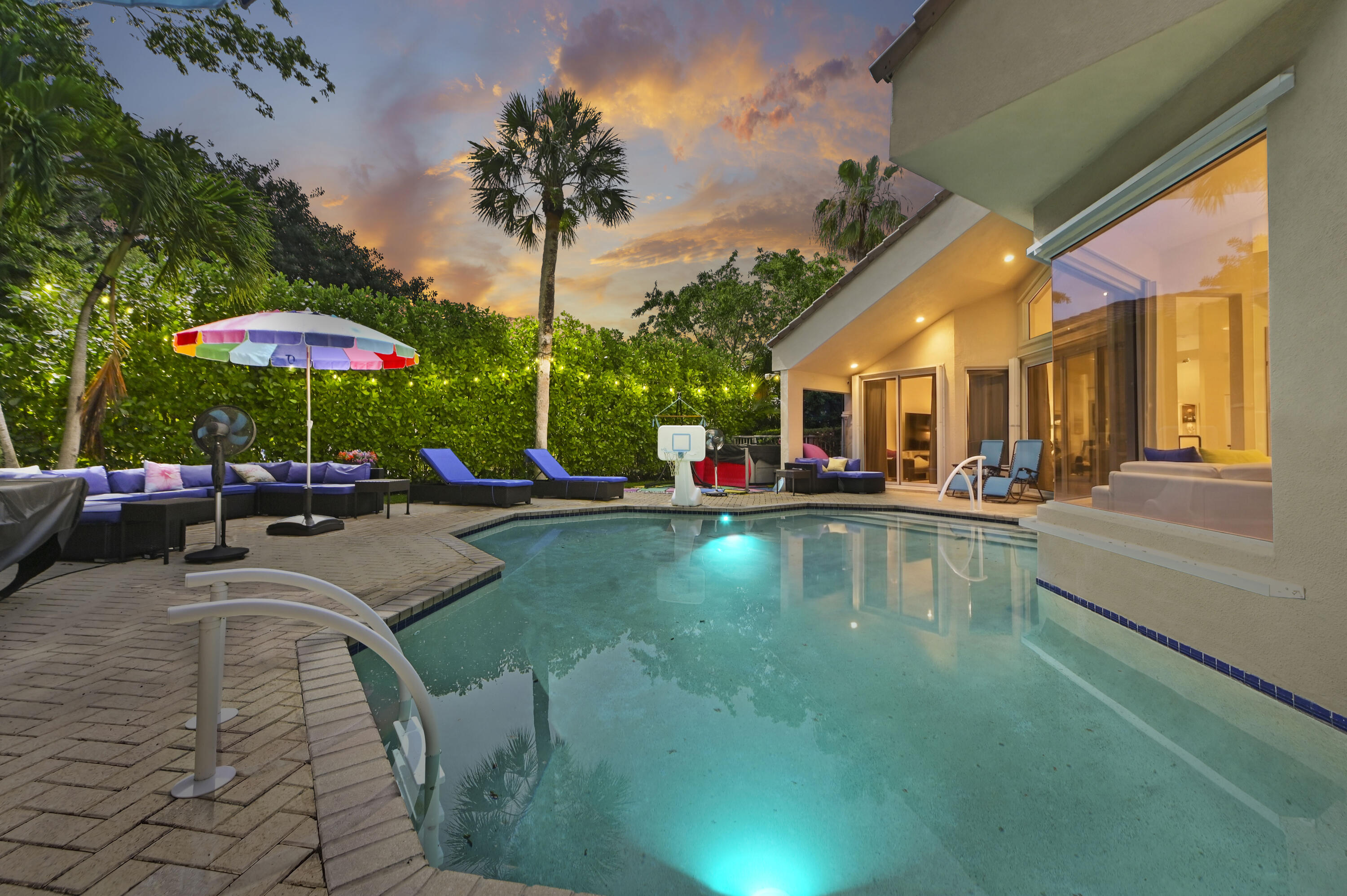 ENCANTADA - Residential