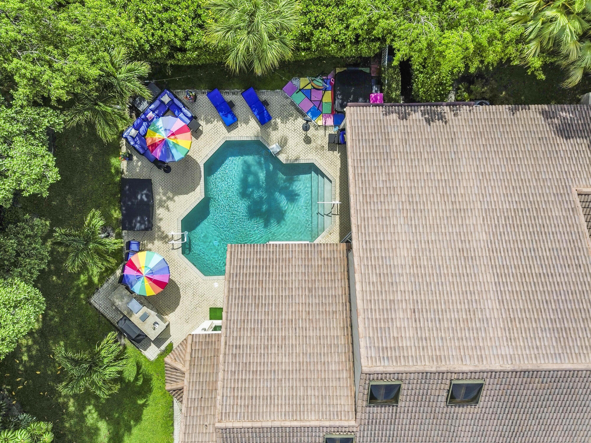 ENCANTADA - Residential