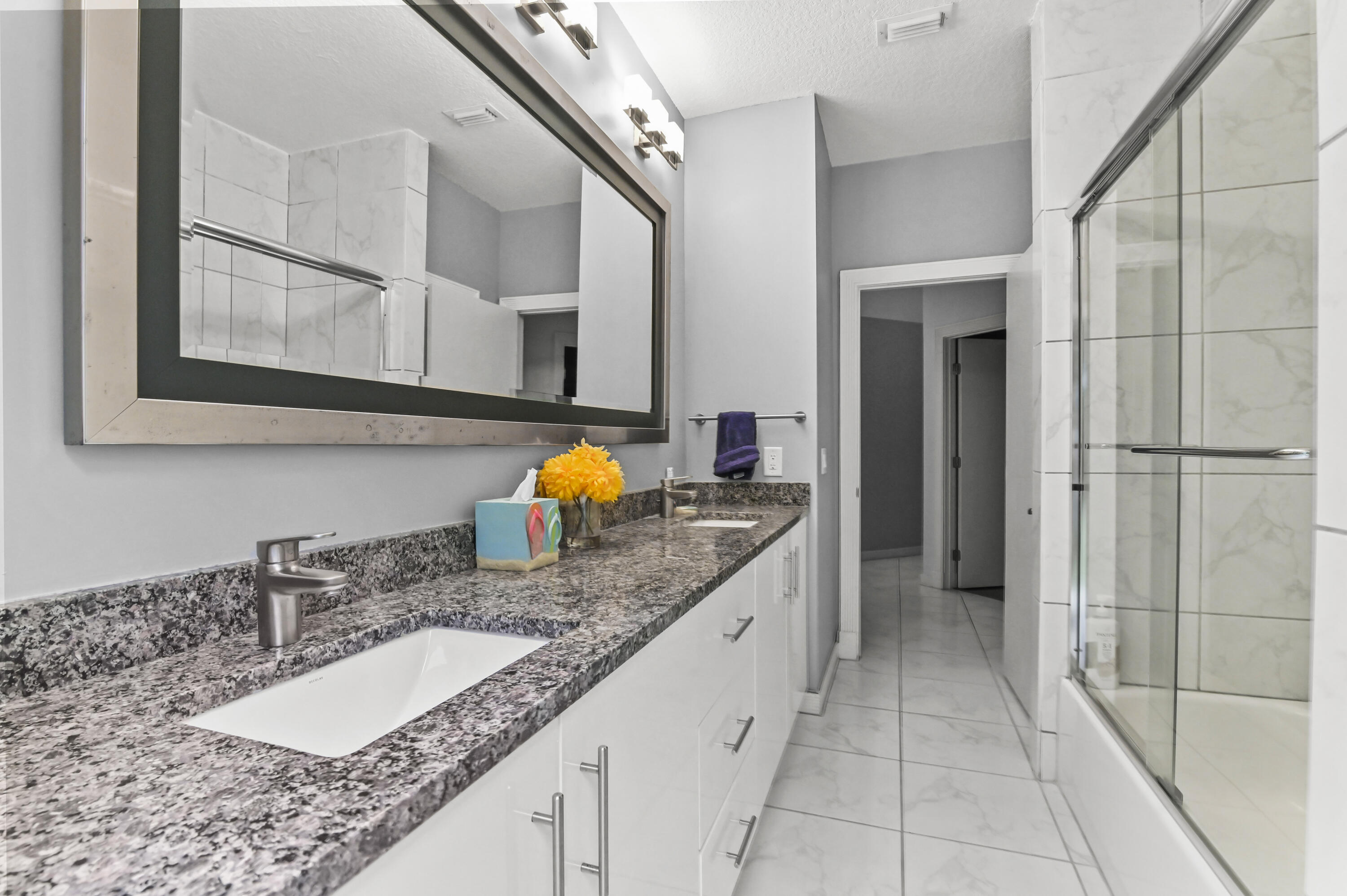 ENCANTADA - Residential