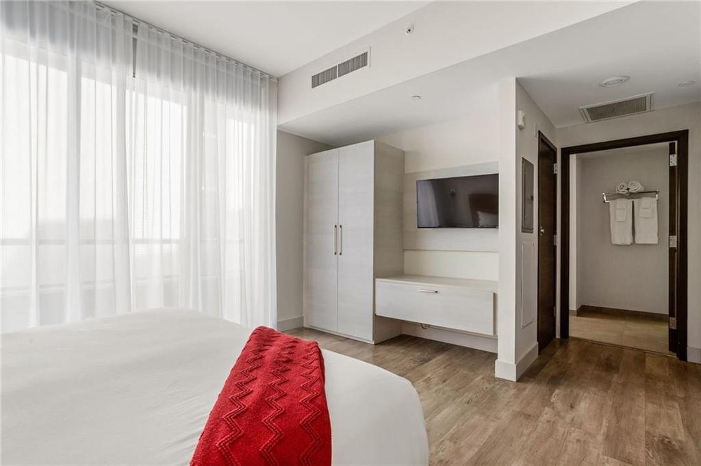 COSTA HOLLYWOOD CONDO - Residential