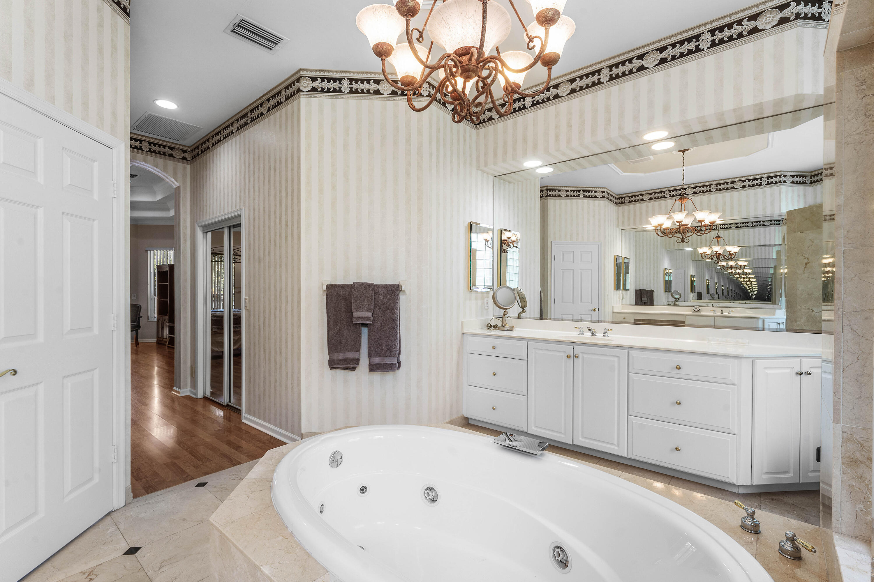 BINKS FOREST OF THE LANDINGS AT WELLINGTON - Residential