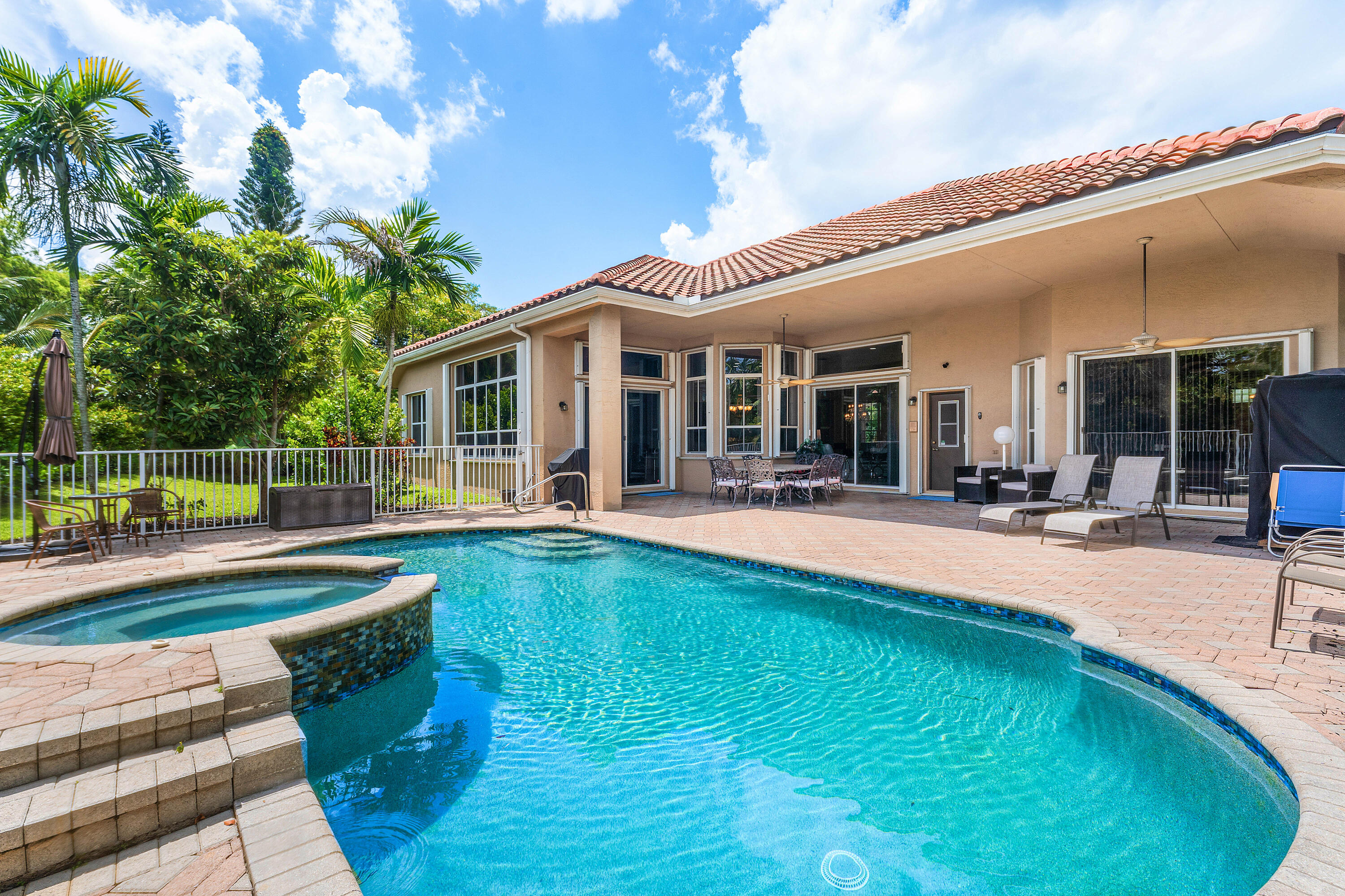 BINKS FOREST OF THE LANDINGS AT WELLINGTON - Residential
