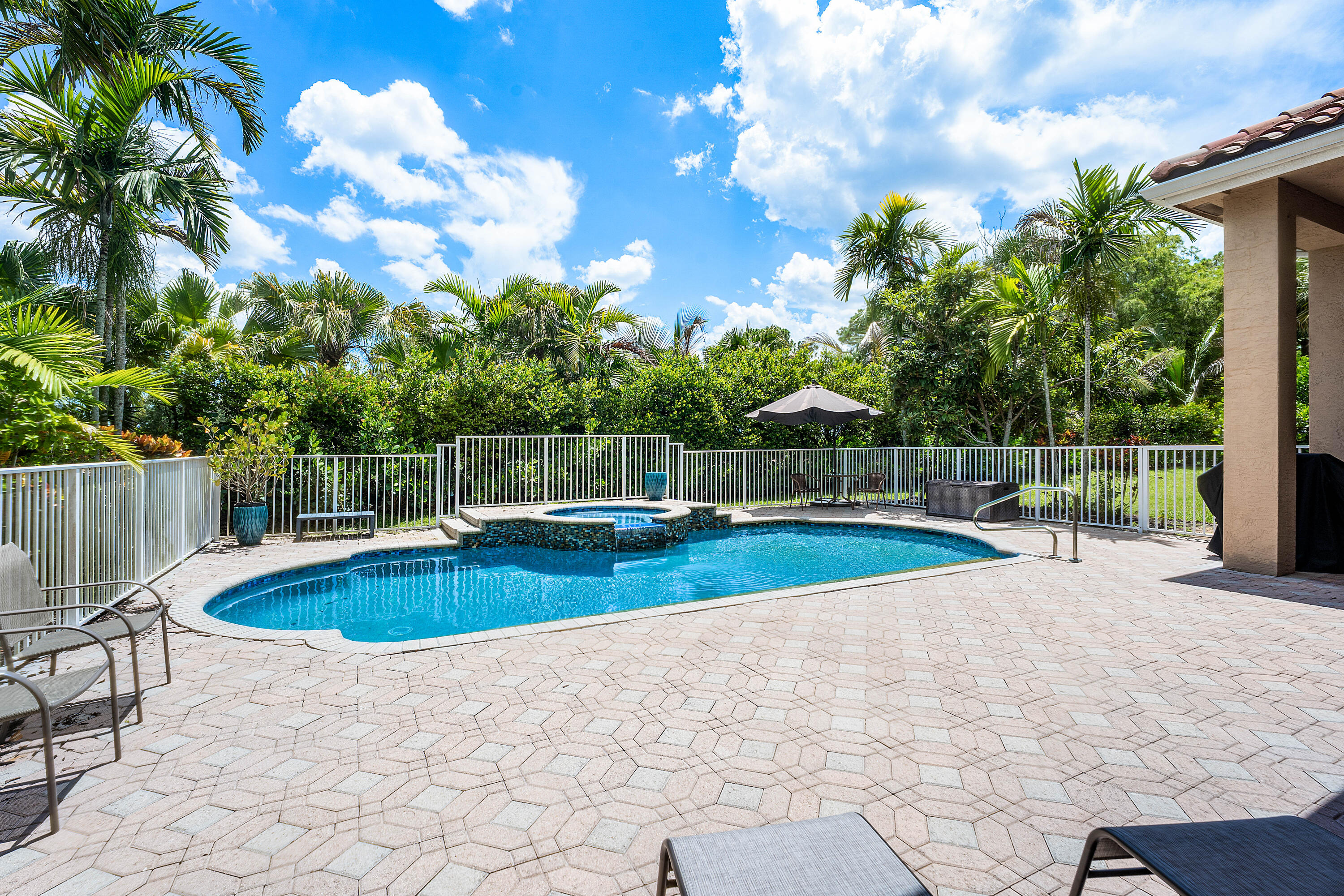 BINKS FOREST OF THE LANDINGS AT WELLINGTON - Residential