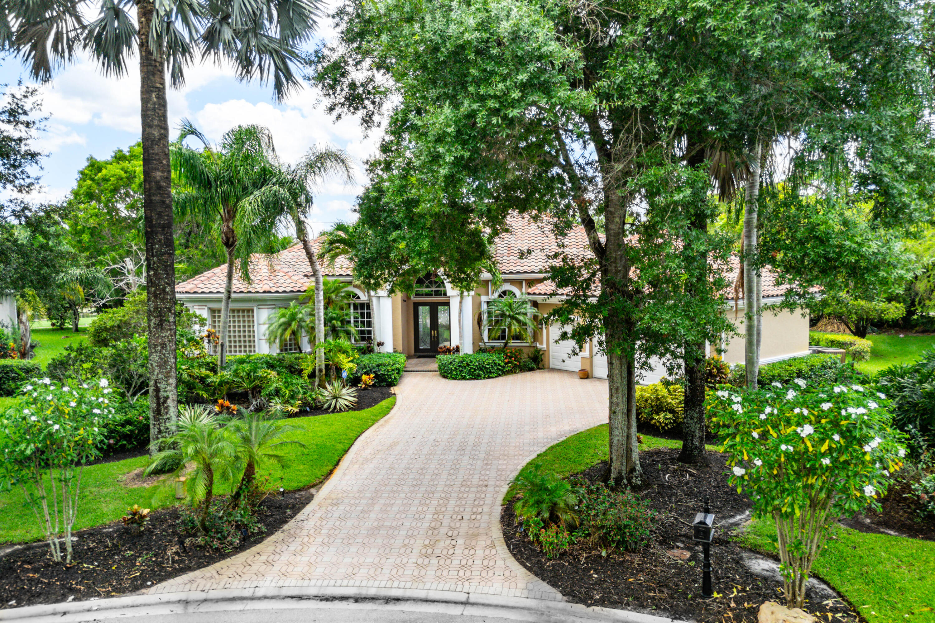 BINKS FOREST OF THE LANDINGS AT WELLINGTON - Residential