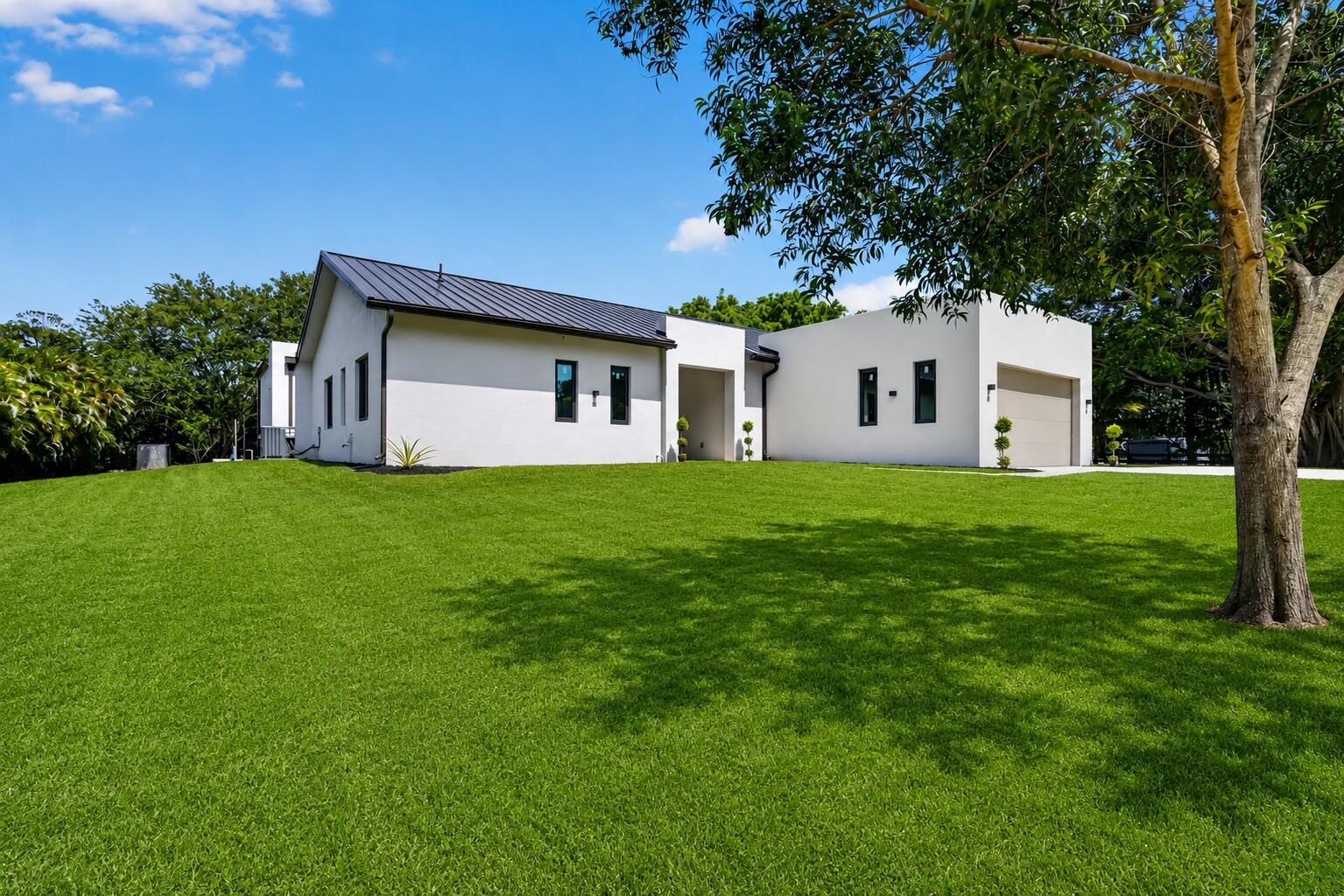 PALM BEACH FARMS CO 3 - Residential
