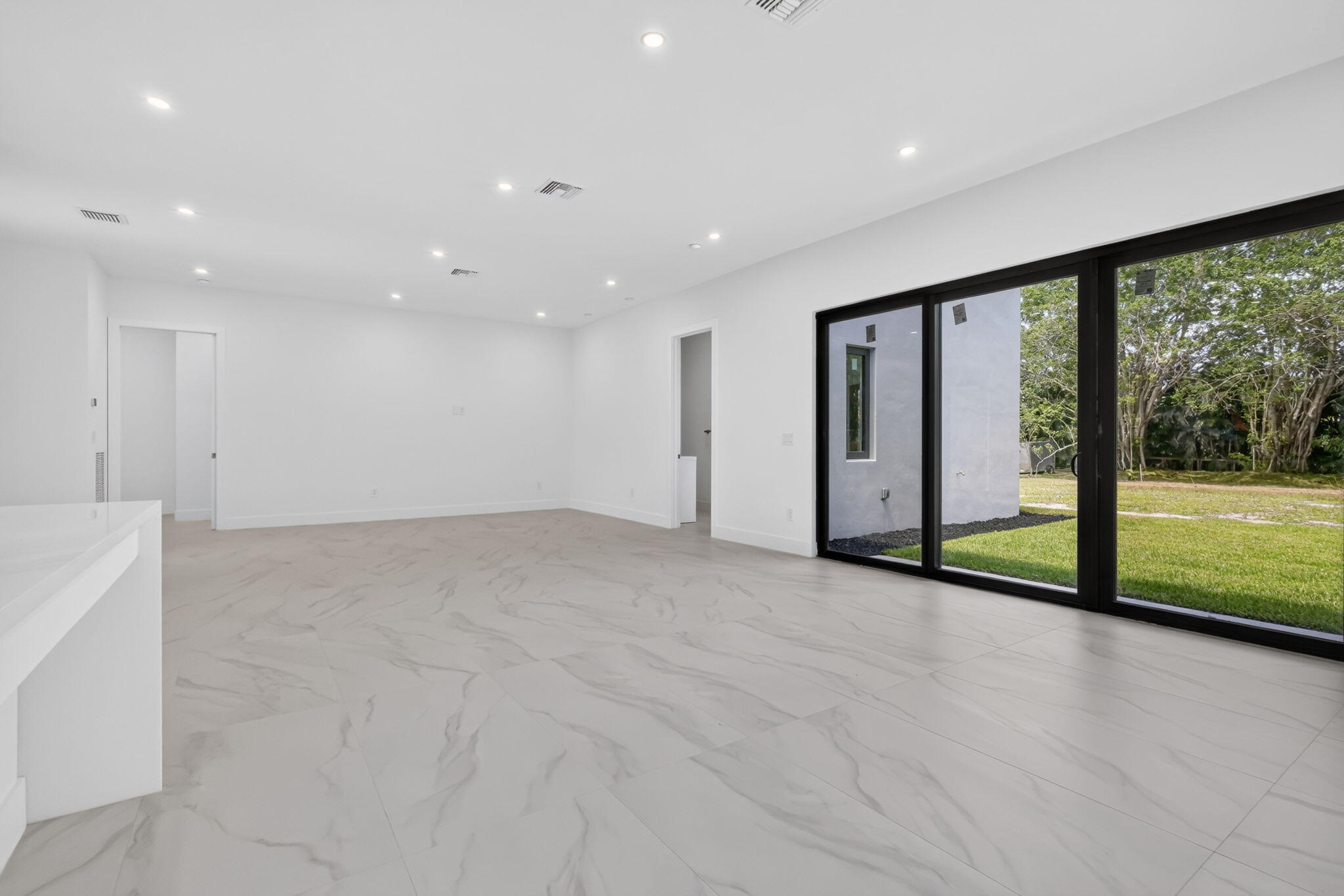 PALM BEACH FARMS CO 3 - Residential