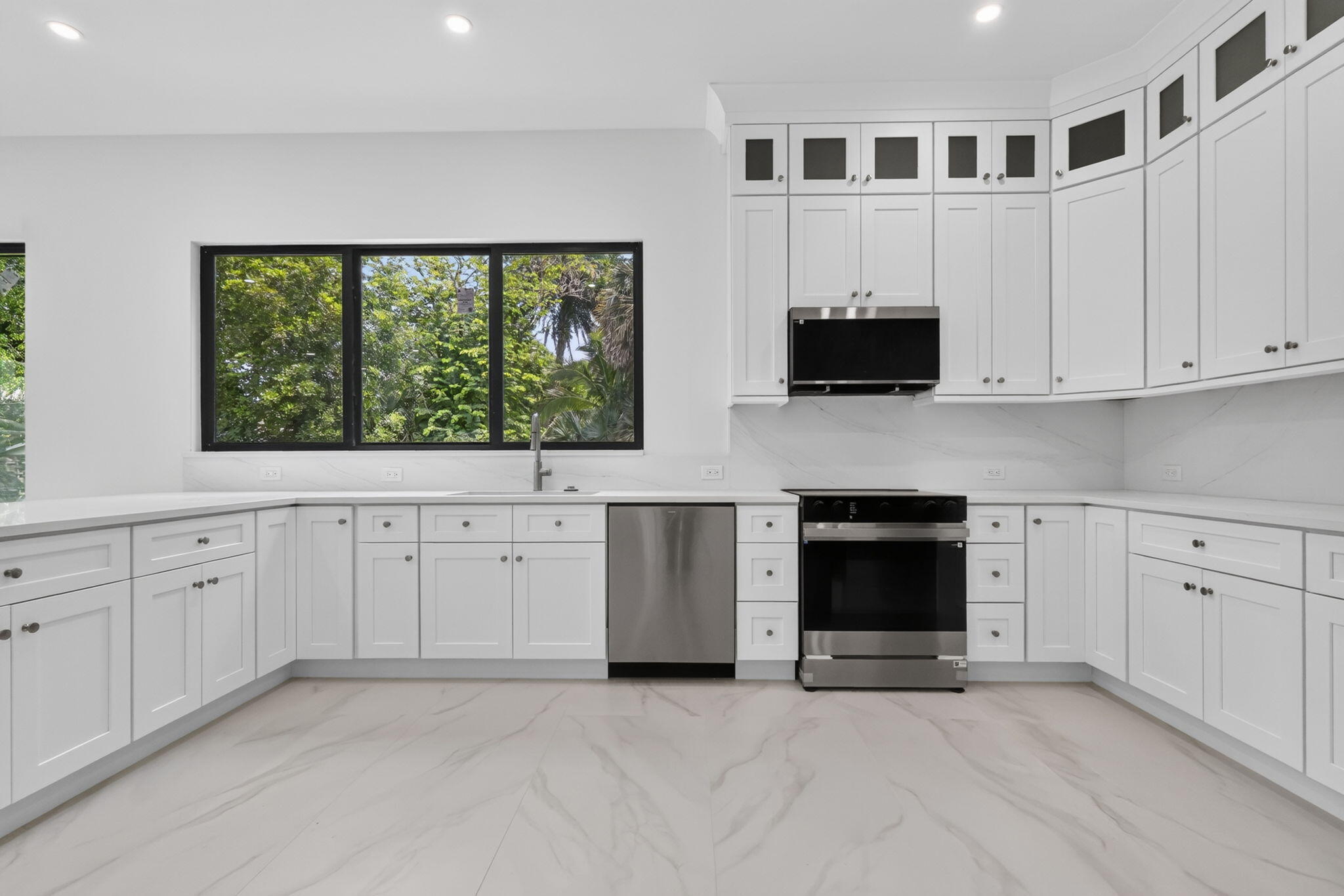 PALM BEACH FARMS CO 3 - Residential