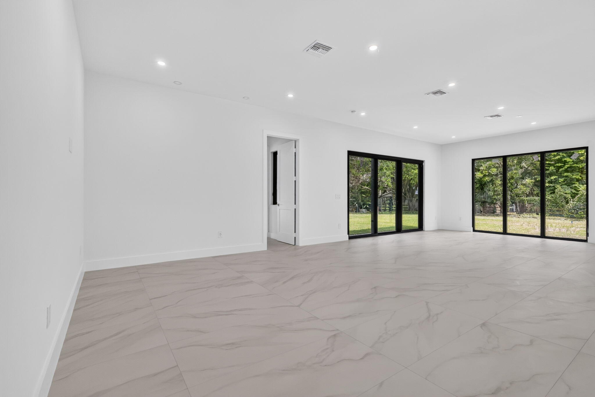 PALM BEACH FARMS CO 3 - Residential