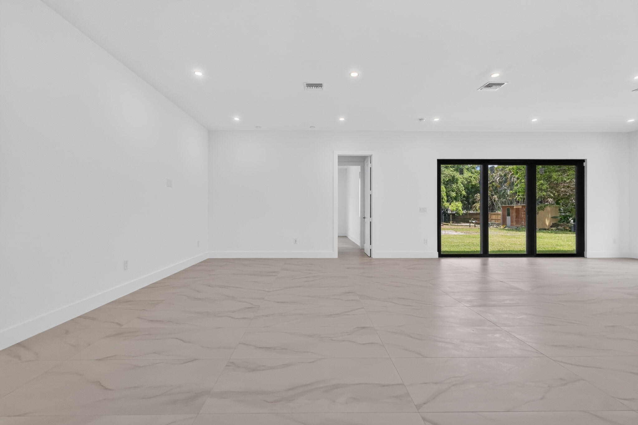 PALM BEACH FARMS CO 3 - Residential