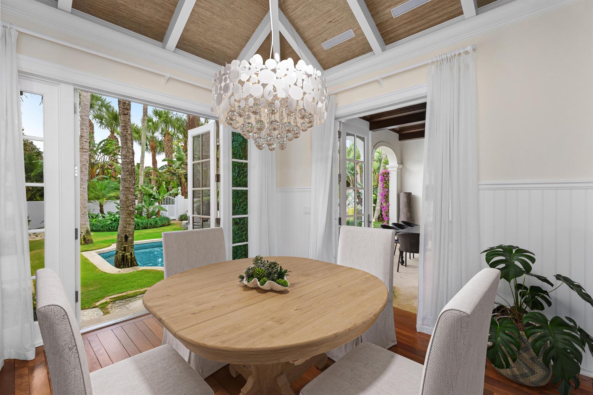 JUPITER ISLAND - Residential