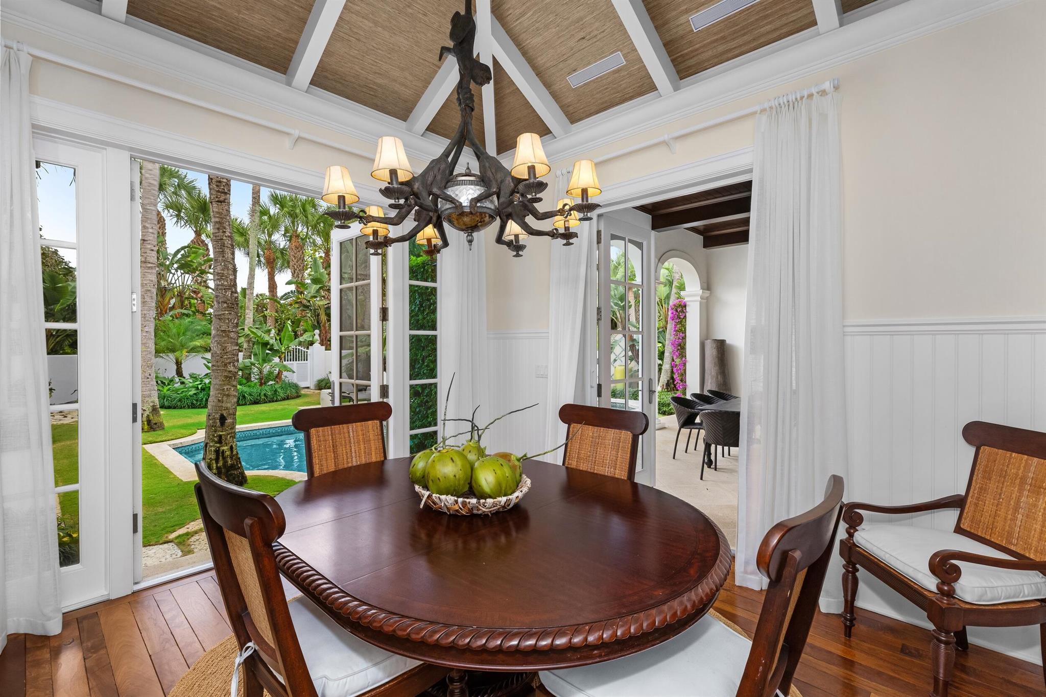 JUPITER ISLAND - Residential