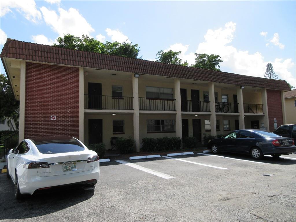 2 bedroom 2 bathroom condo with lots of potential. Condo offers tile floor in main area and laminate floors in the bedrooms. Master bedroom with walk in closet, enclosed patio with extra storage closet, this is a corner unit  located right next to the laundry room. Rentals allowed right away, tenant is month to month paying $1300/month. DON'T MISS THIS GREAT OPPORTUNITY!!!