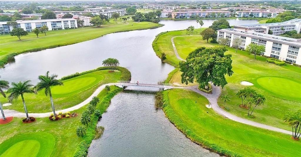 MARTINIQUE VILLAGE II D CONDO - Residential