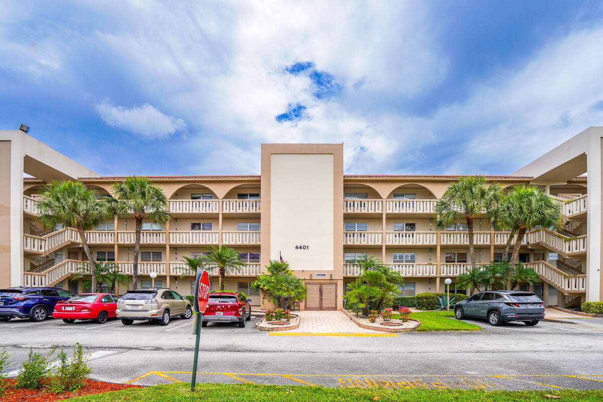 MARTINIQUE VILLAGE II D CONDO - Residential
