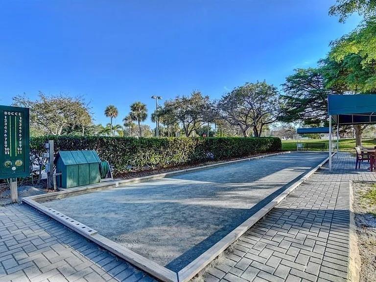 MARTINIQUE VILLAGE II D CONDO - Residential