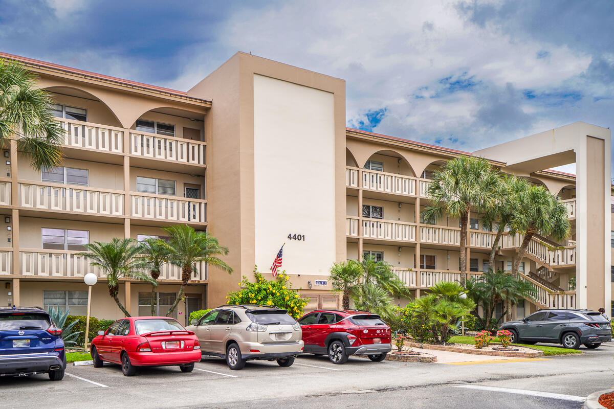 MARTINIQUE VILLAGE II D CONDO - Residential