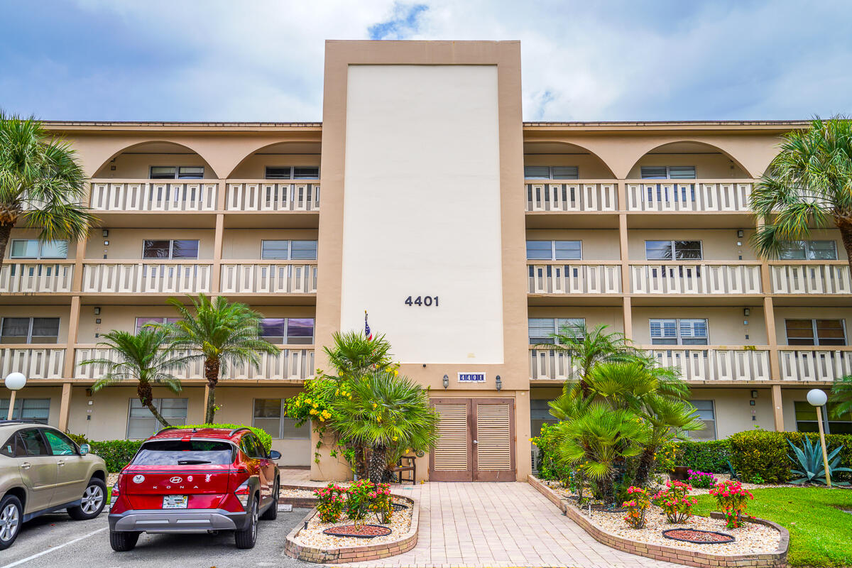 MARTINIQUE VILLAGE II D CONDO - Residential
