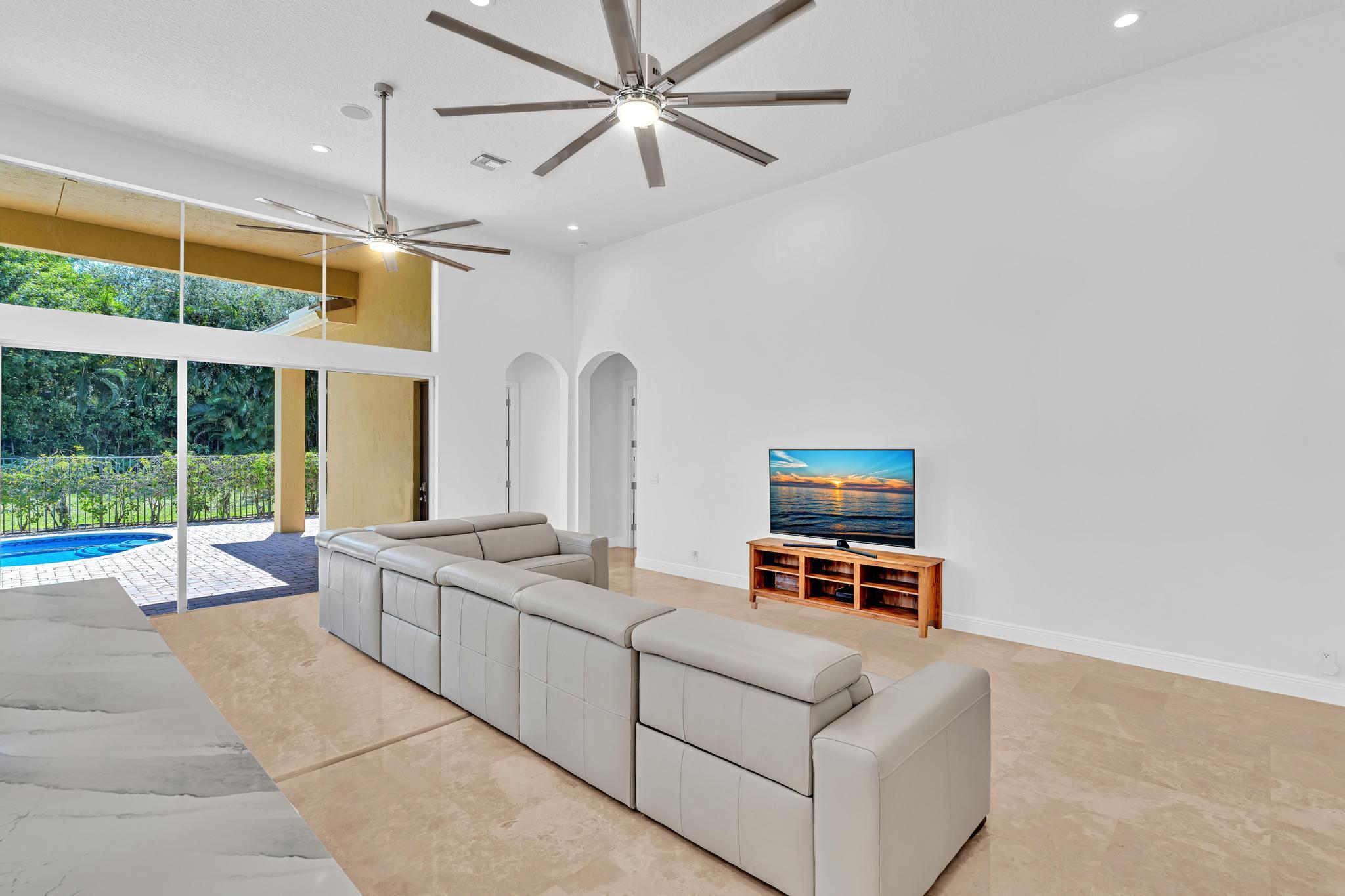 DELRAY TRAINING CENTER PUD PAR G - Residential