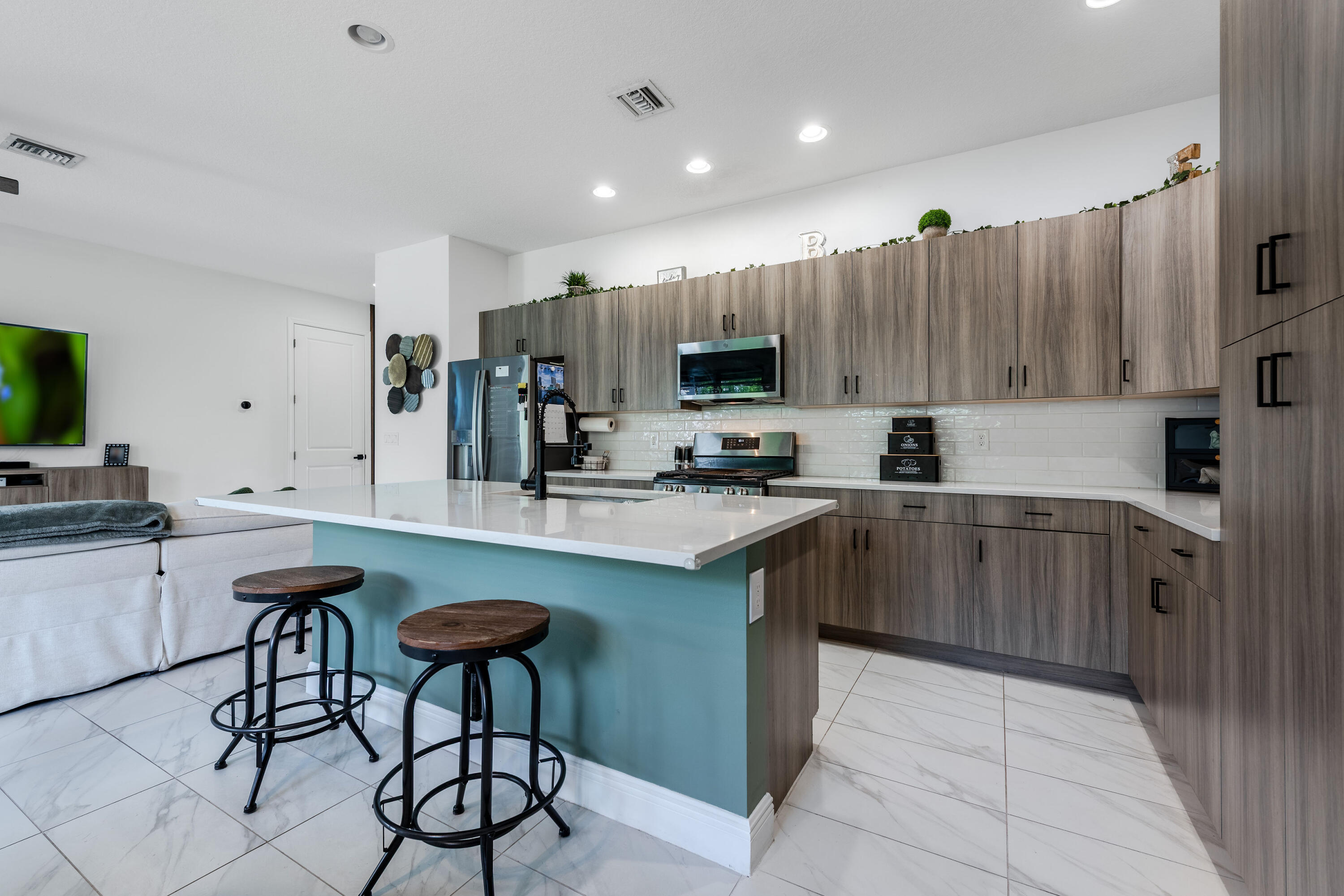 SKY COVE - Residential