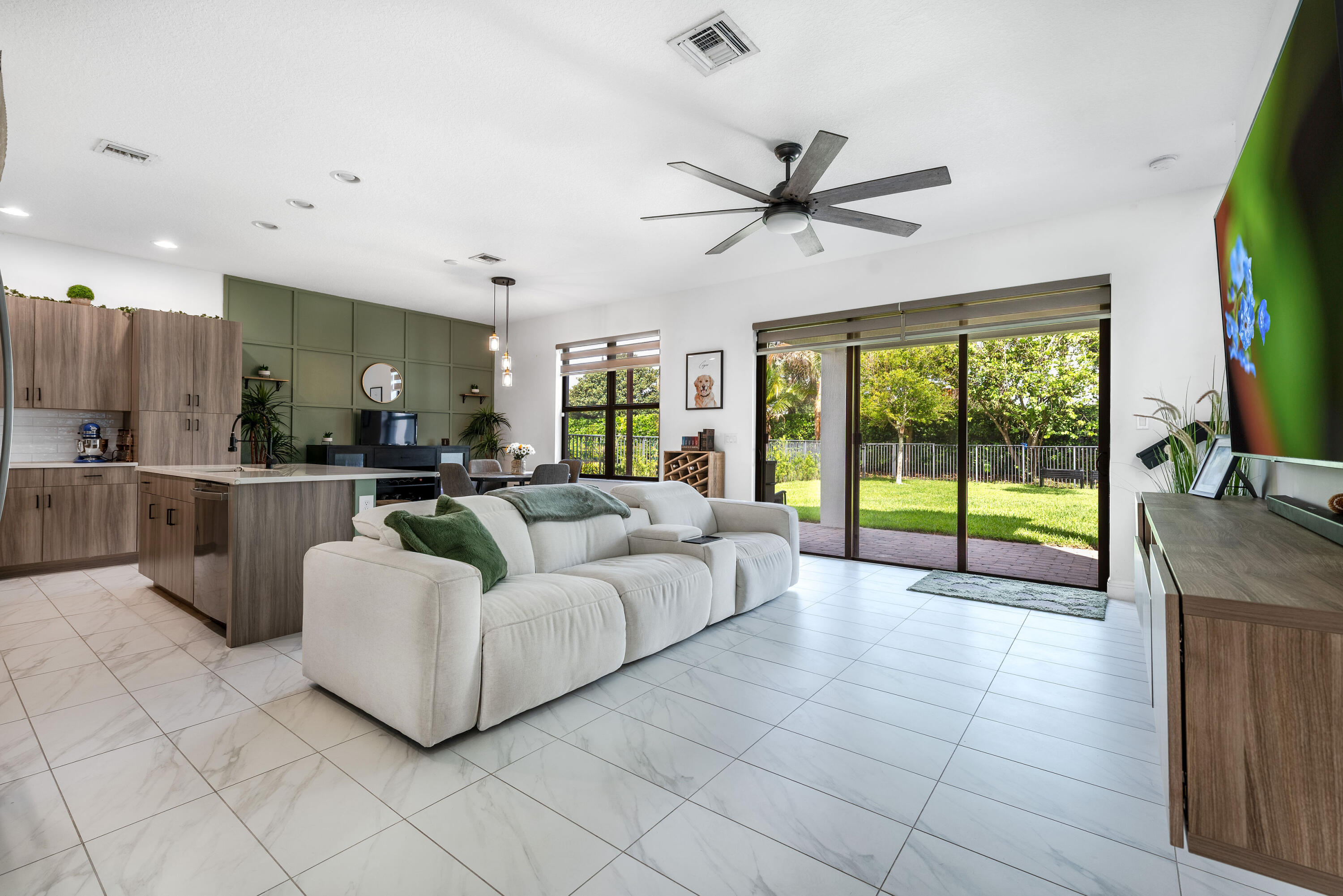 SKY COVE - Residential