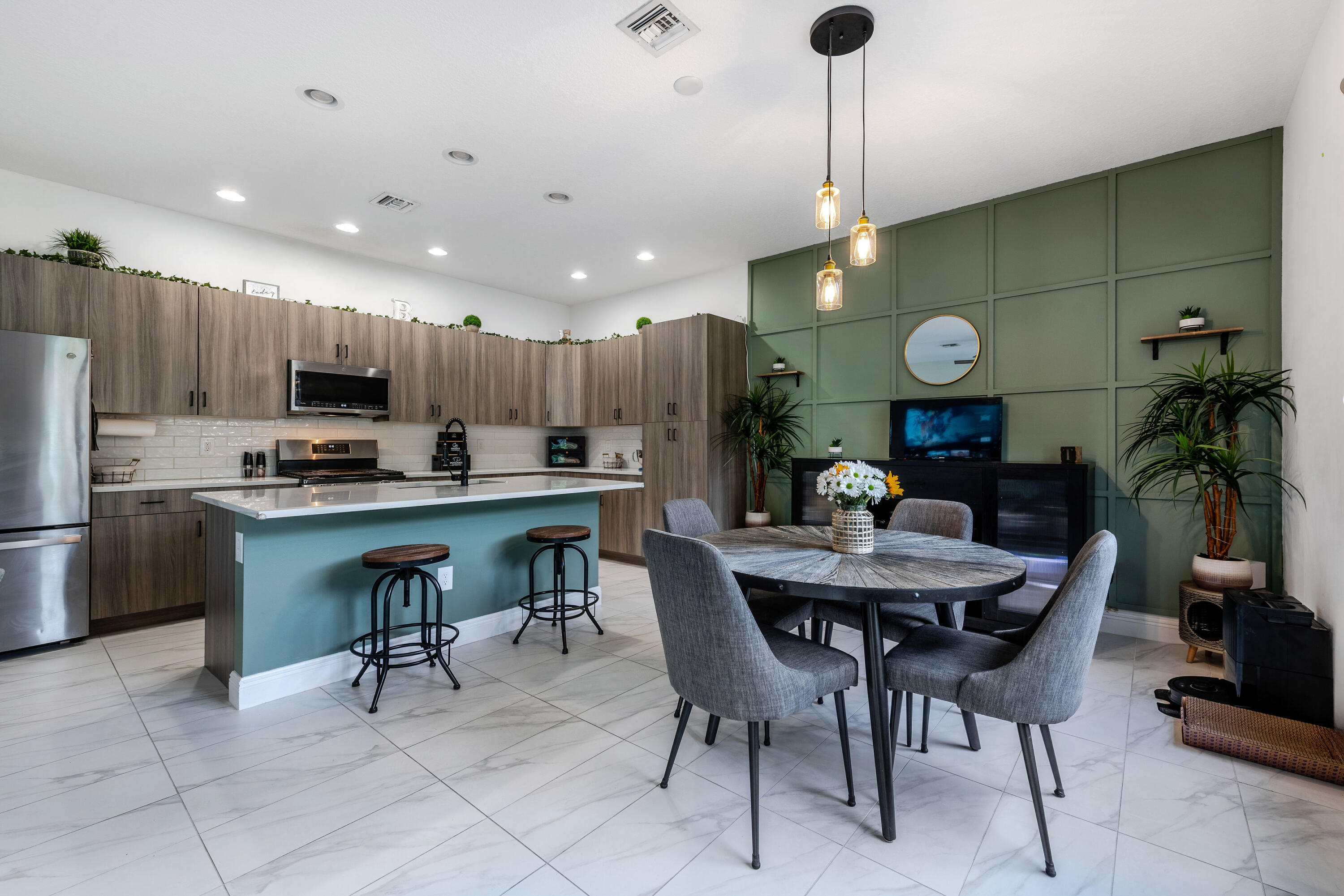 SKY COVE - Residential