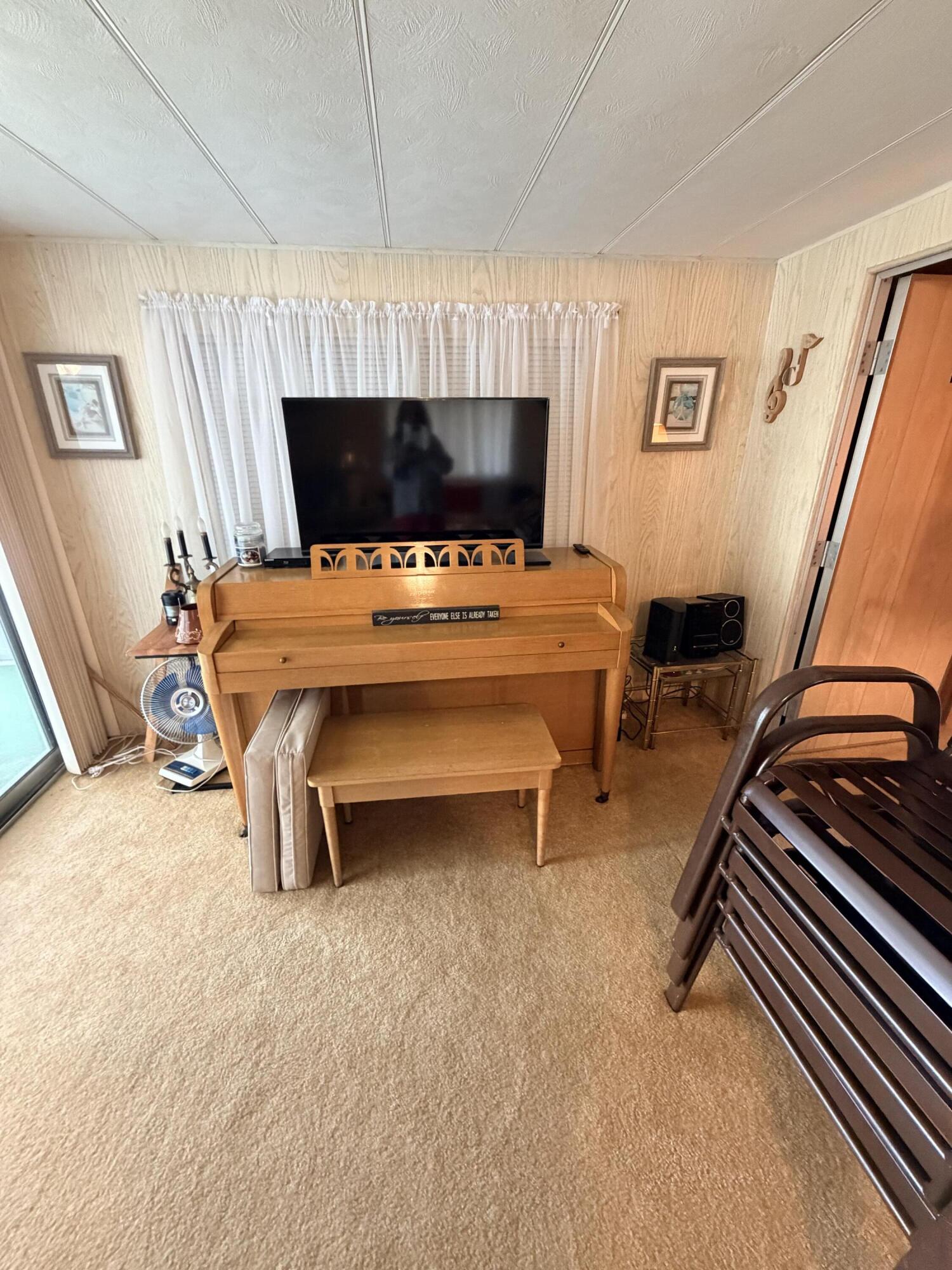 RAVENSWOOD ESTATES & MARINAS - Residential