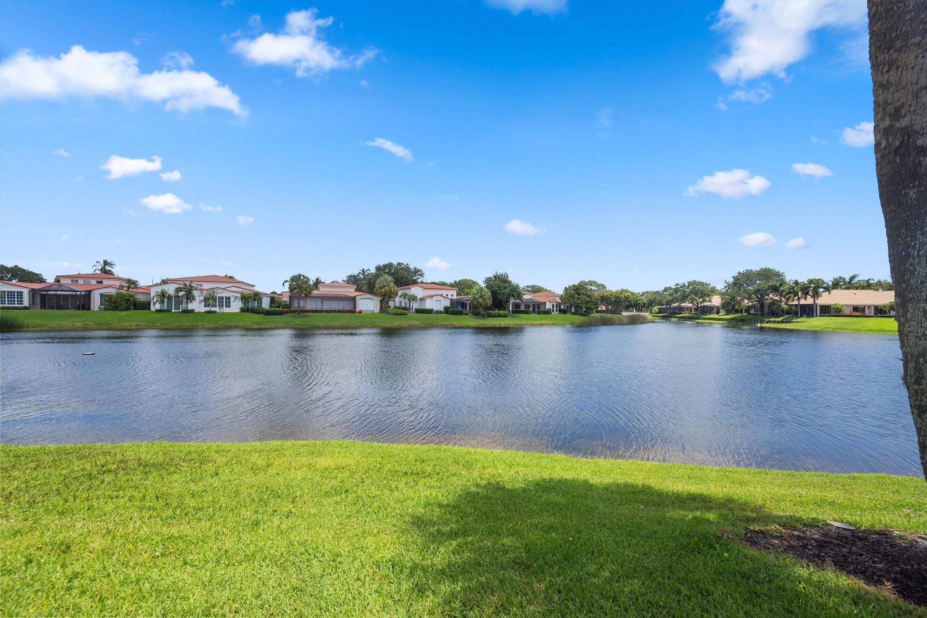 LANTERN BAY AT JONATHANS LANDING - Residential