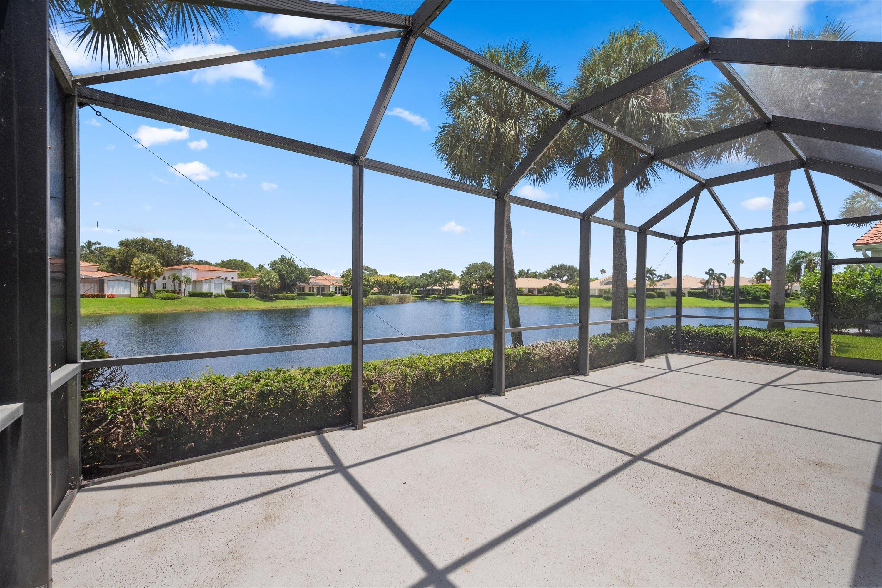 LANTERN BAY AT JONATHANS LANDING - Residential