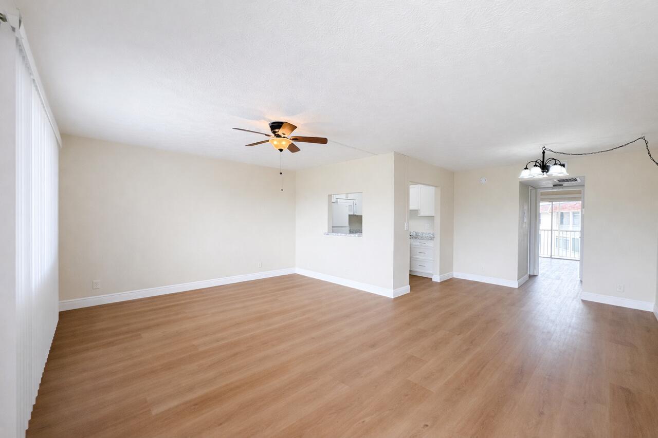 VILLAGE GREEN HAMPTON CONDO - Residential Lease