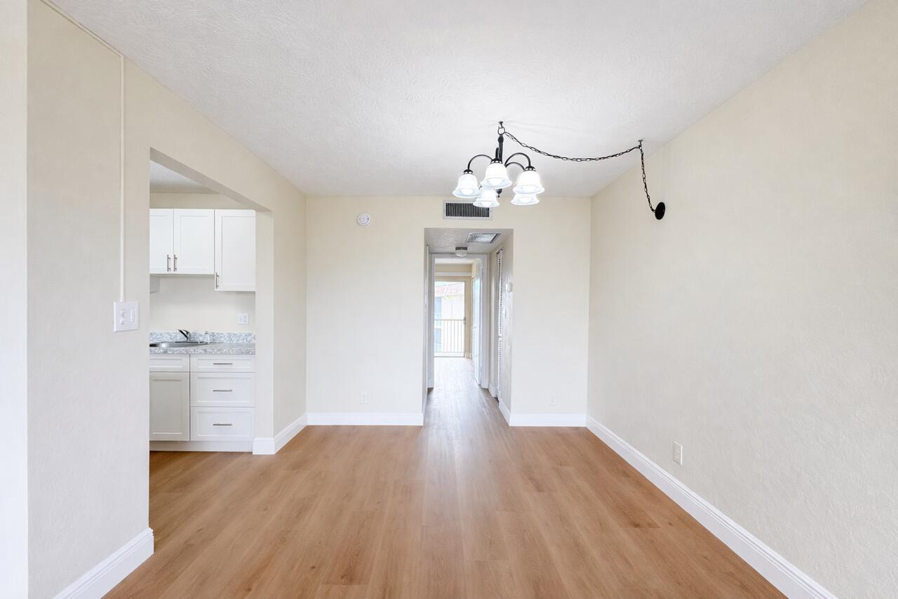VILLAGE GREEN HAMPTON CONDO - Residential Lease