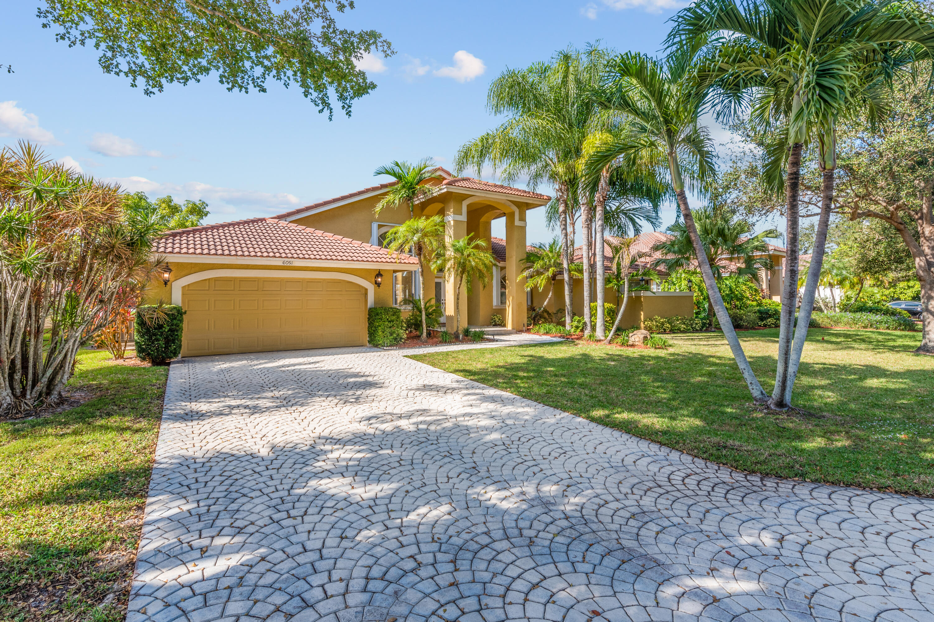 COUNTRYS POINT - Residential Lease