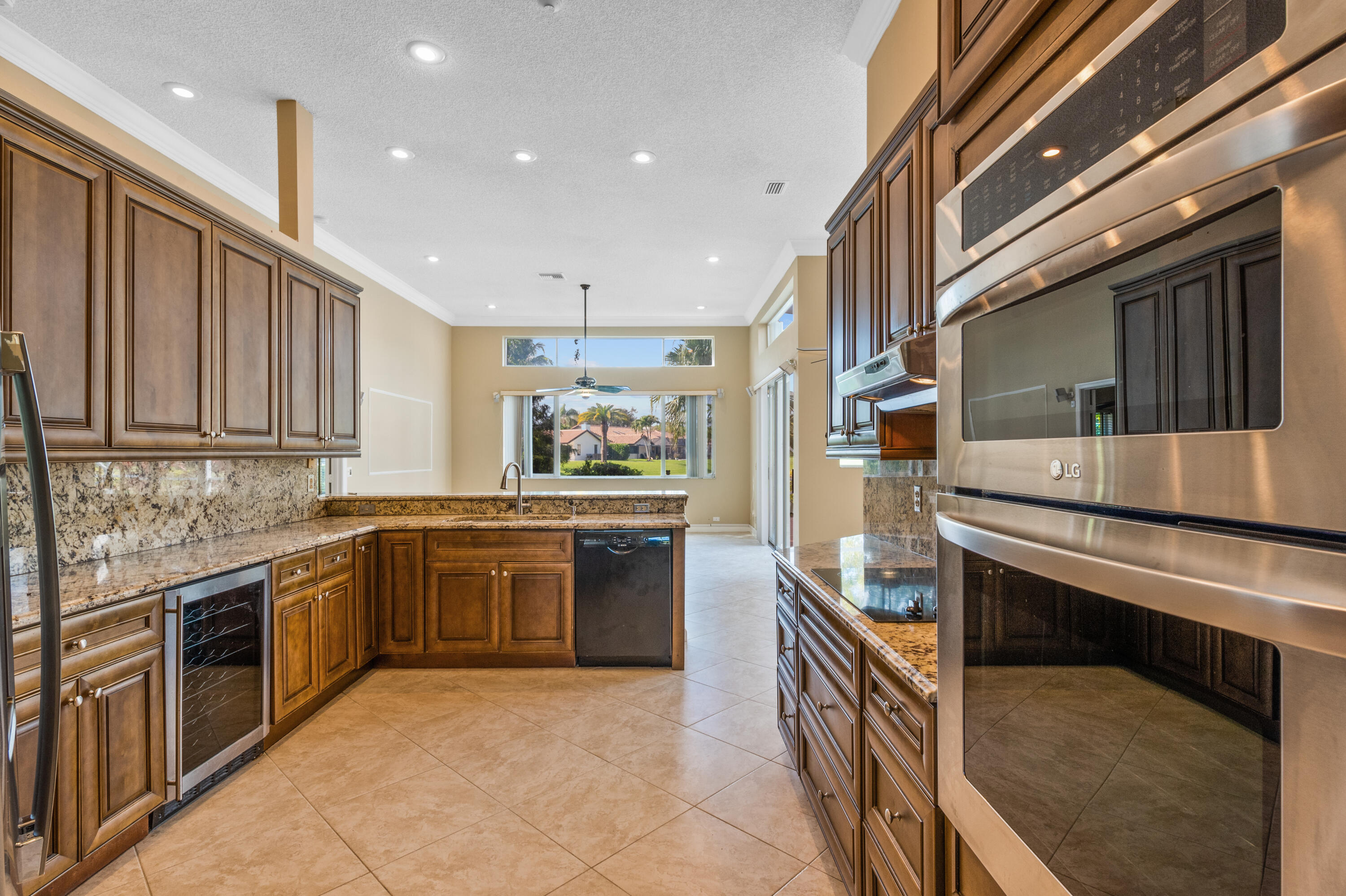 COUNTRYS POINT - Residential Lease
