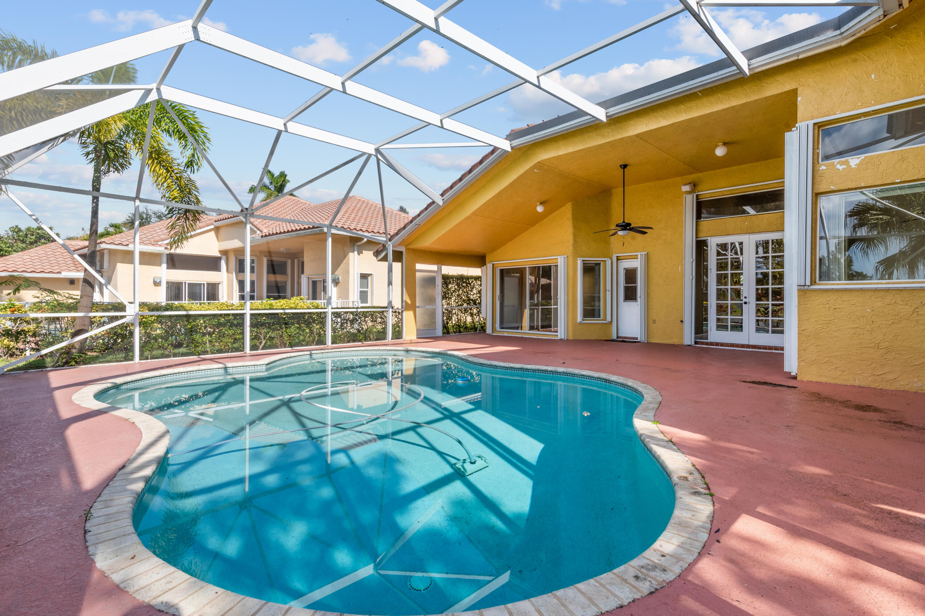 COUNTRYS POINT - Residential Lease