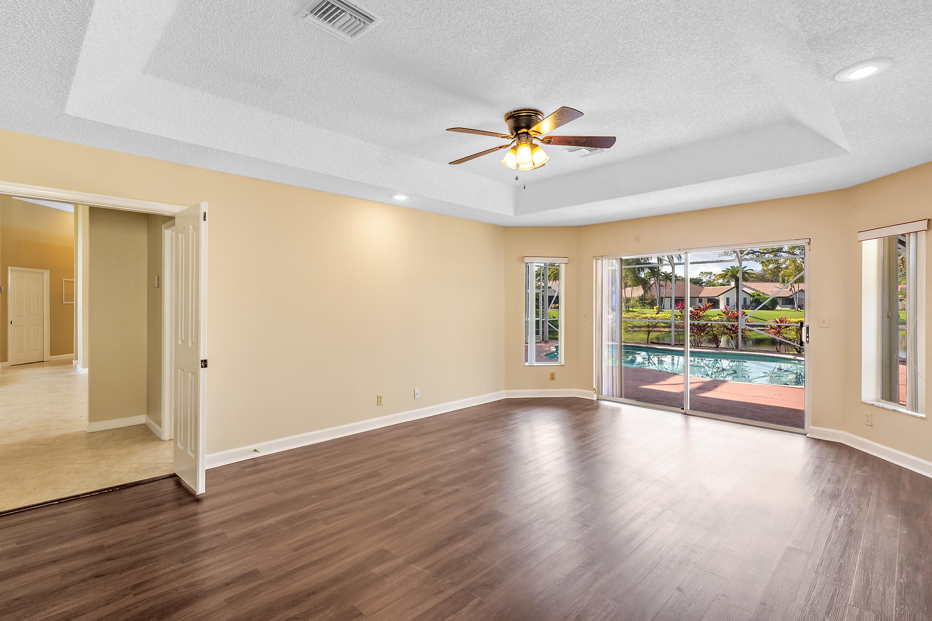 COUNTRYS POINT - Residential Lease