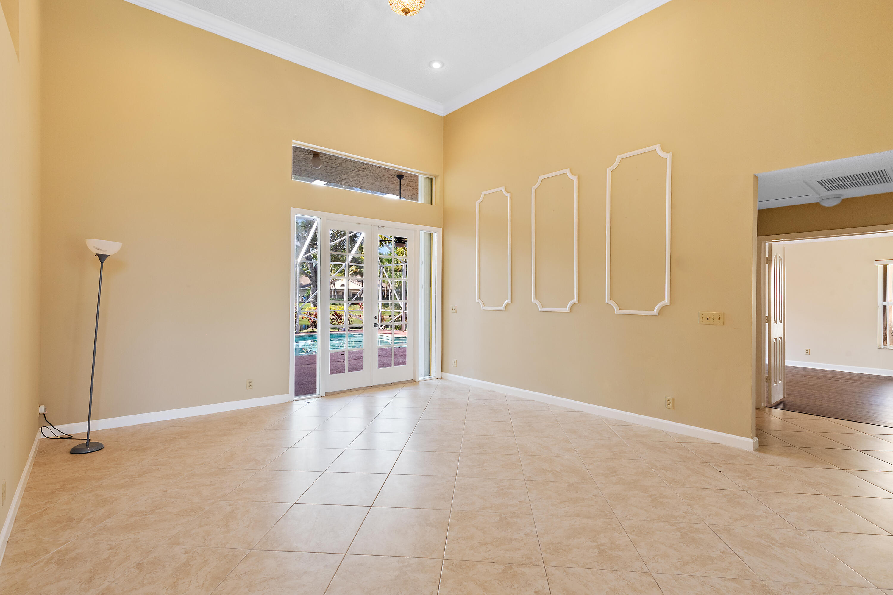 COUNTRYS POINT - Residential Lease