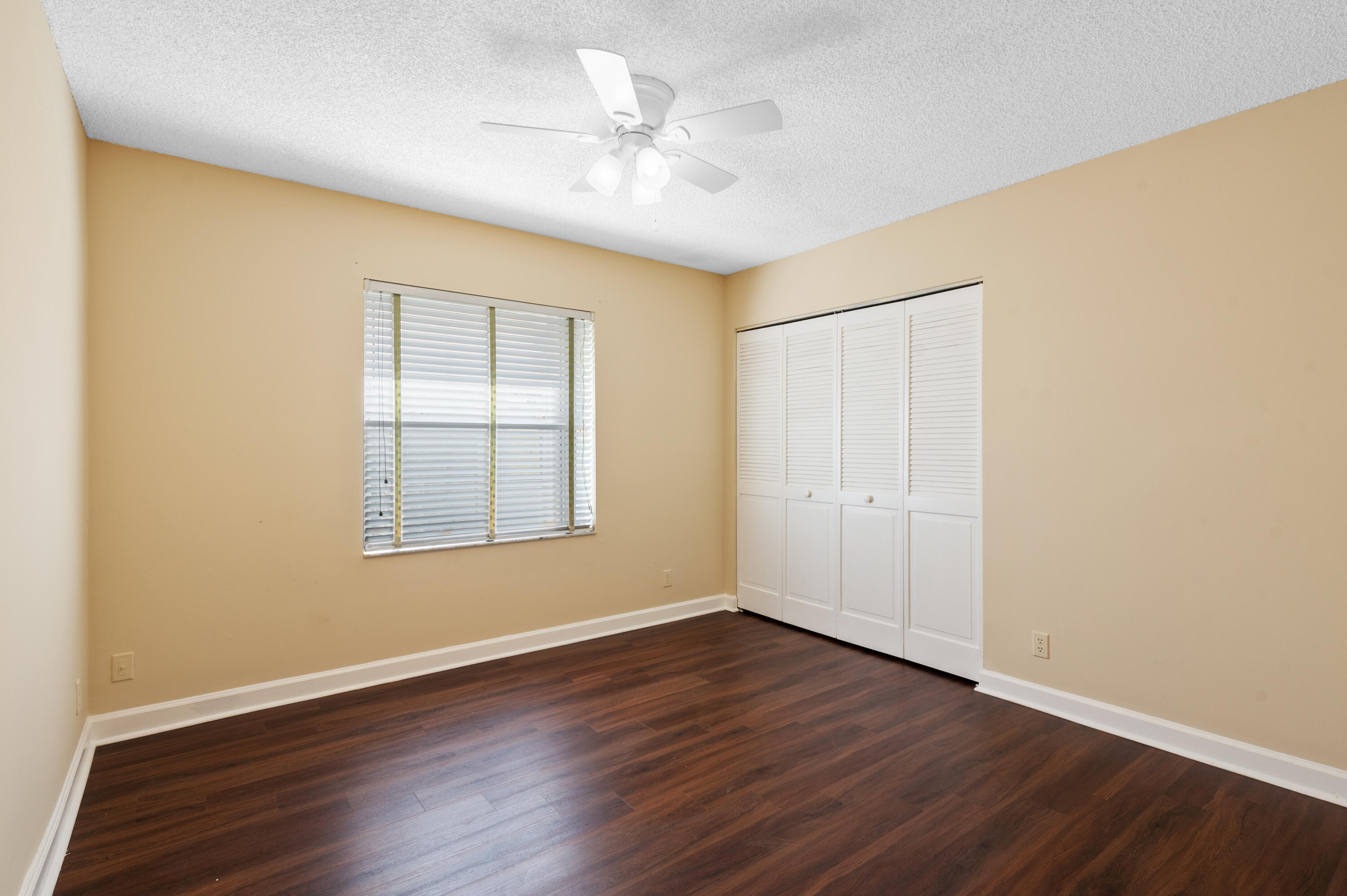 COUNTRYS POINT - Residential Lease