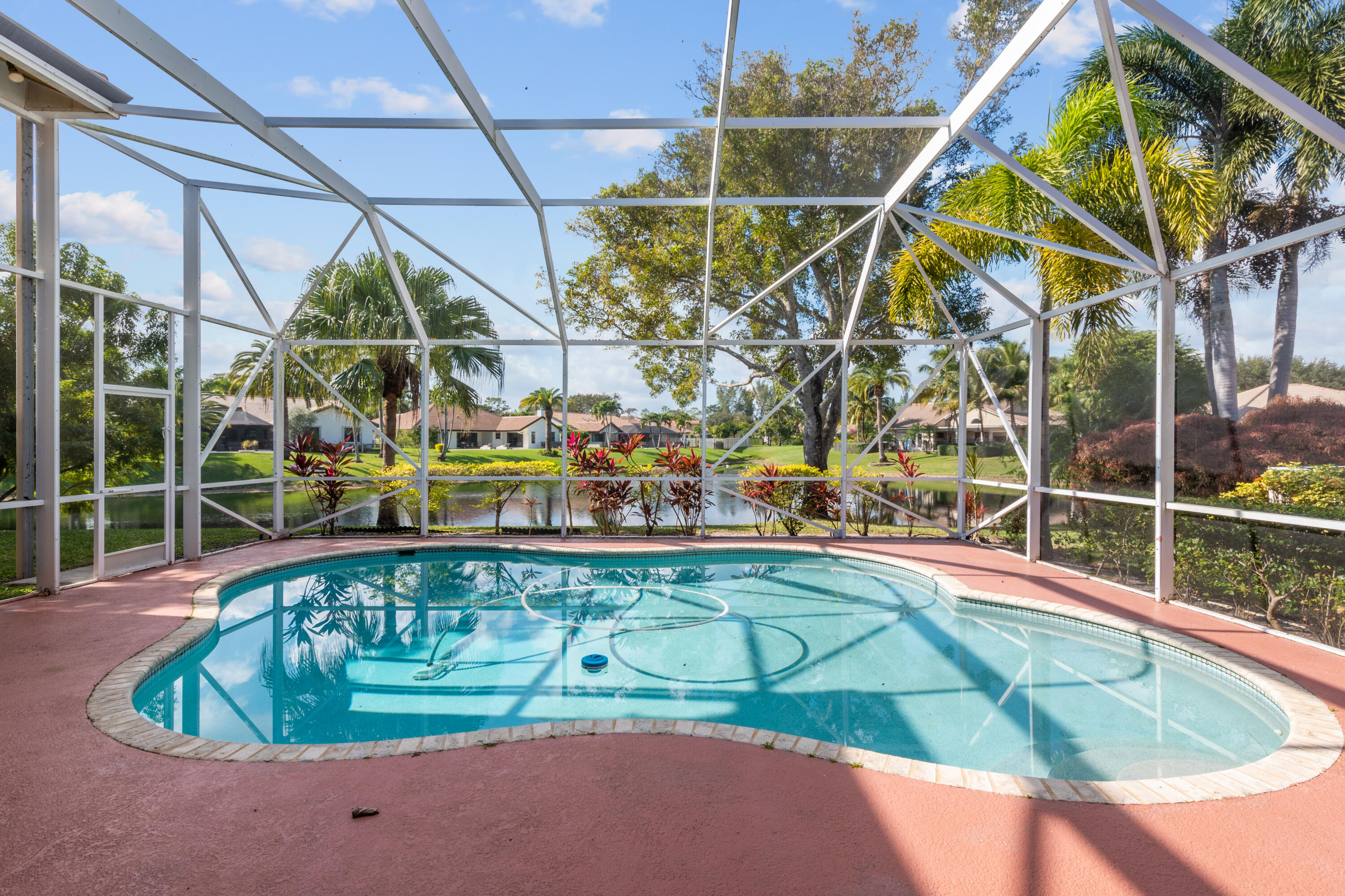 COUNTRYS POINT - Residential Lease