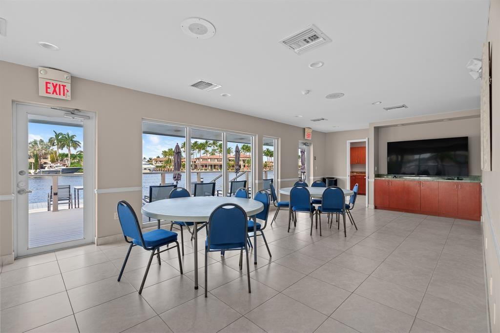 CORAL RIDGE TOWERS EAST CO-OP - Residential